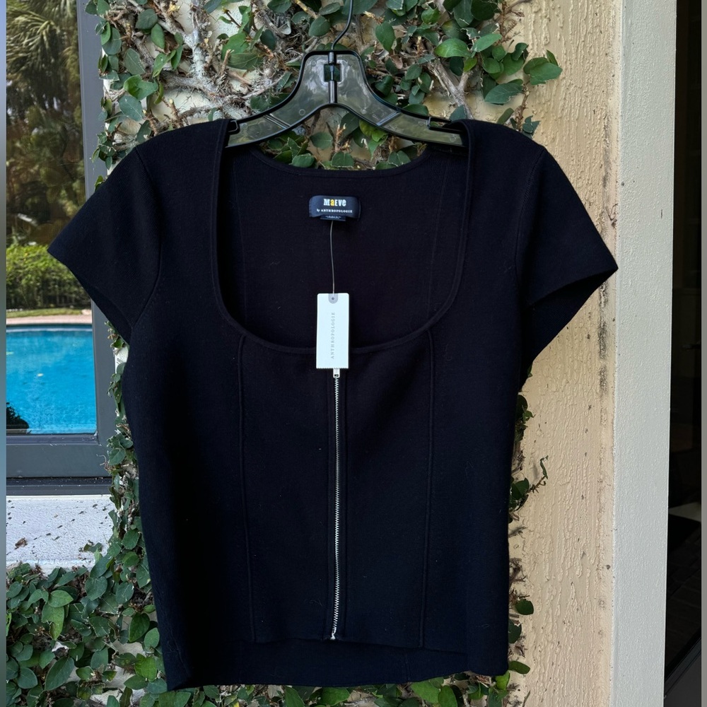 Black Scoop Neck Knit Top by Maeve (size medium)